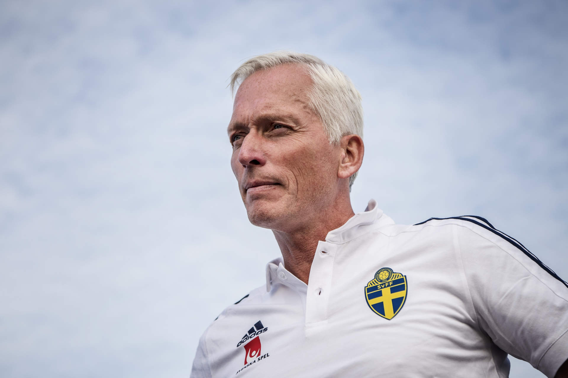 infr vm 2018 i ryssland. hkan sjstrand, generalsekreterare sverige svenska fotbollfrbundet svff, p biltemas parkering utanfr katrineholm dr han och janne andersson spikade att janne skulle bli frbundskapten